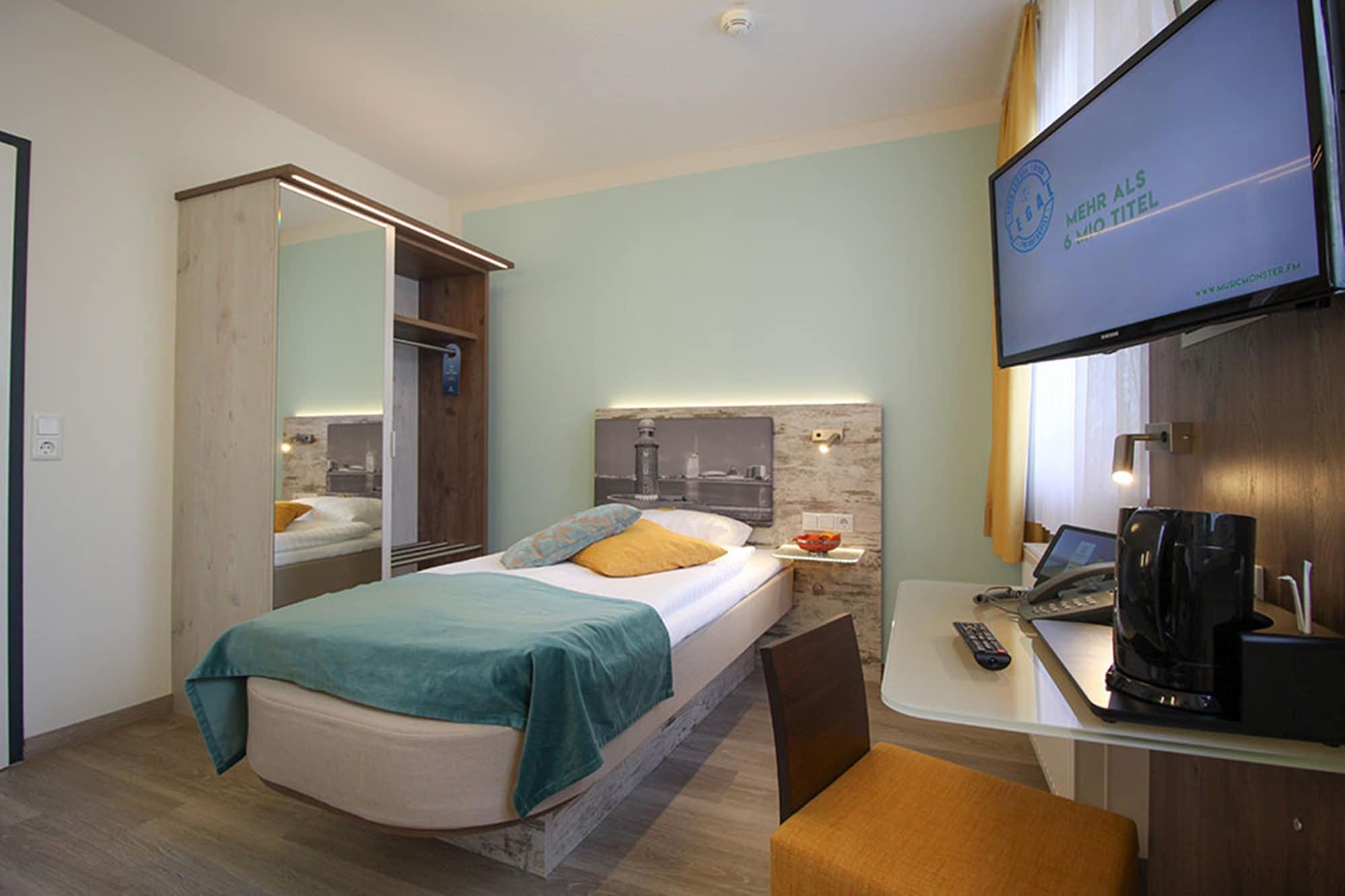 City Hotel Μπρέμερχαφεν Εξωτερικό φωτογραφία