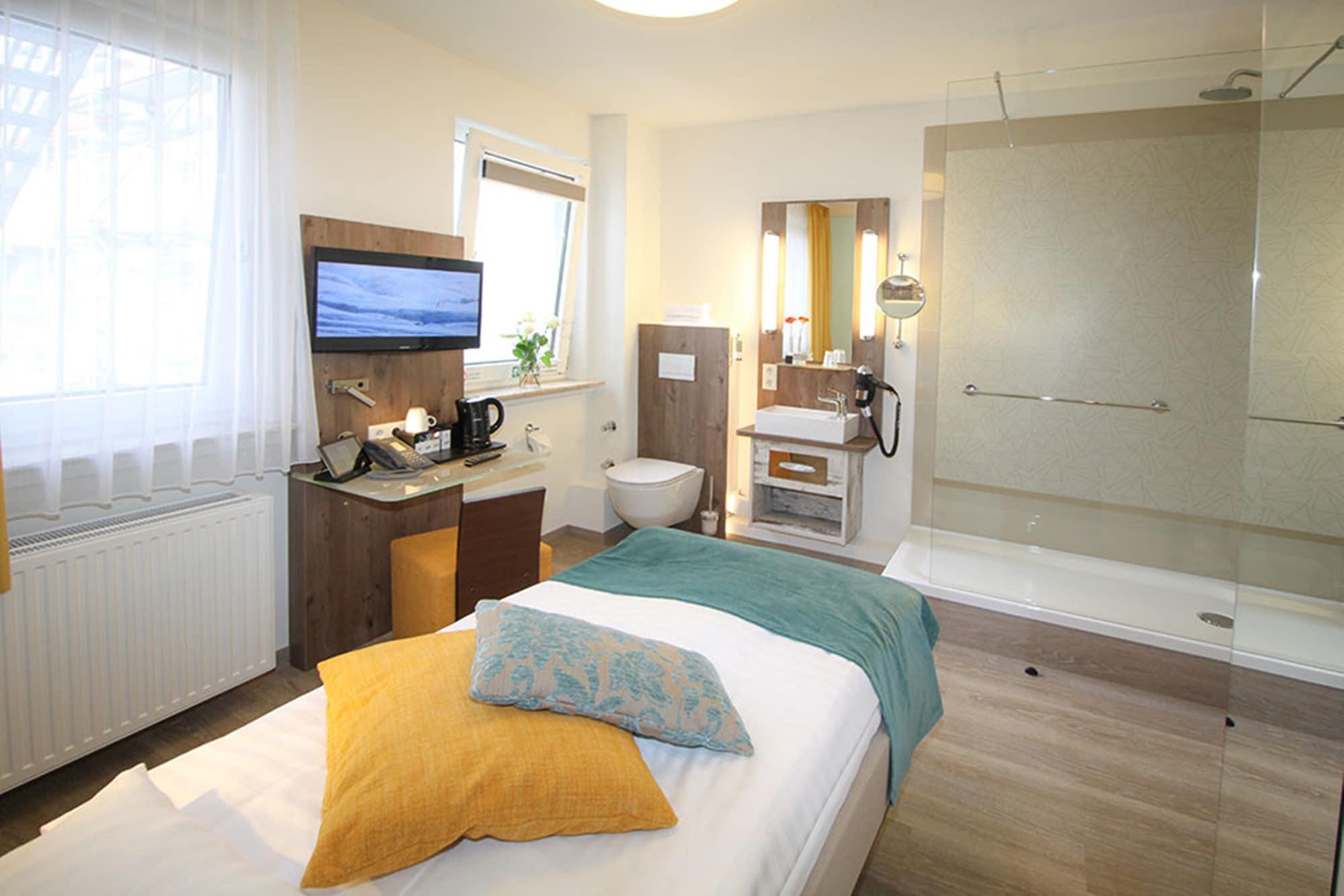 City Hotel Μπρέμερχαφεν Εξωτερικό φωτογραφία