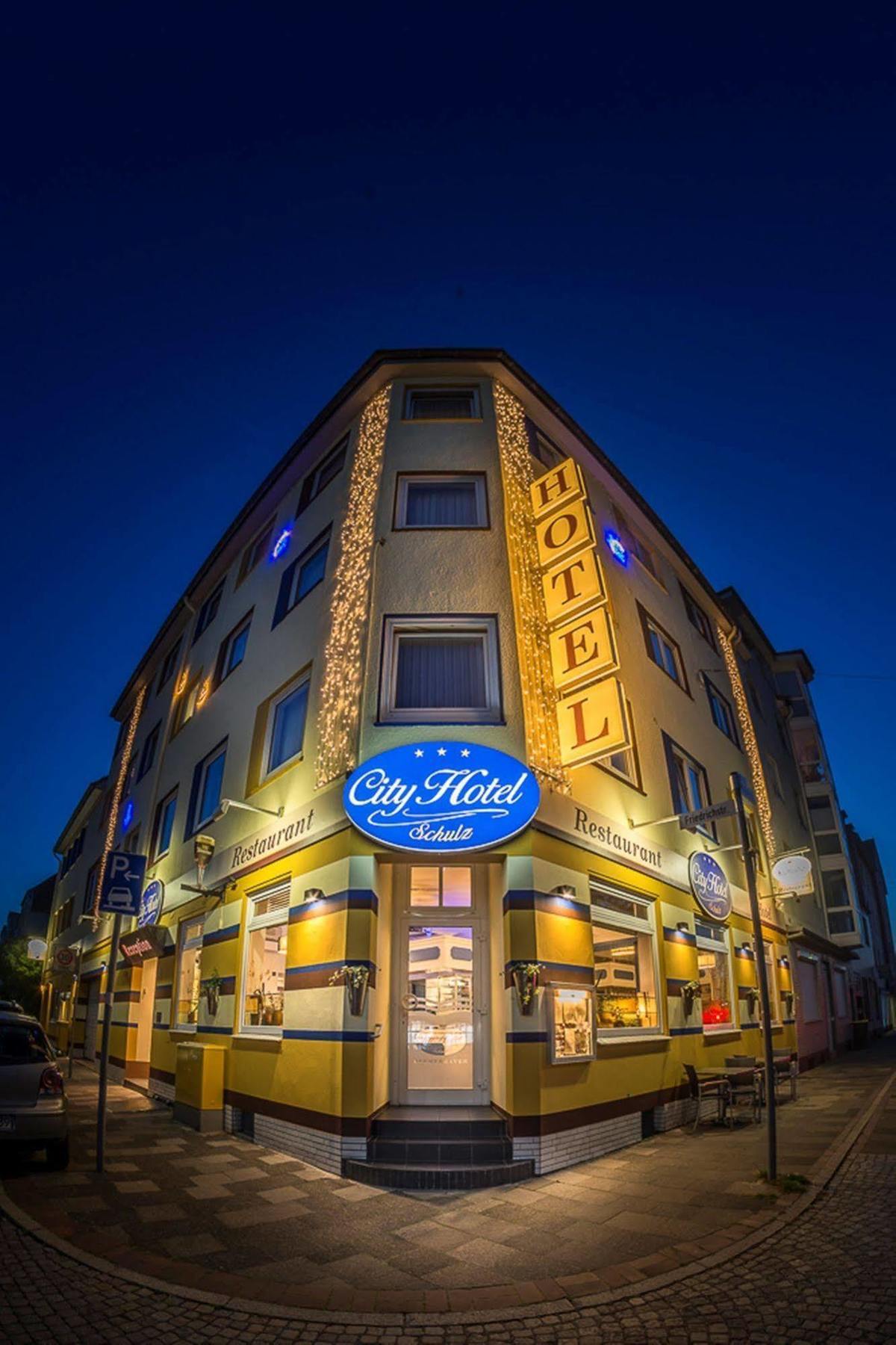 City Hotel Μπρέμερχαφεν Εξωτερικό φωτογραφία