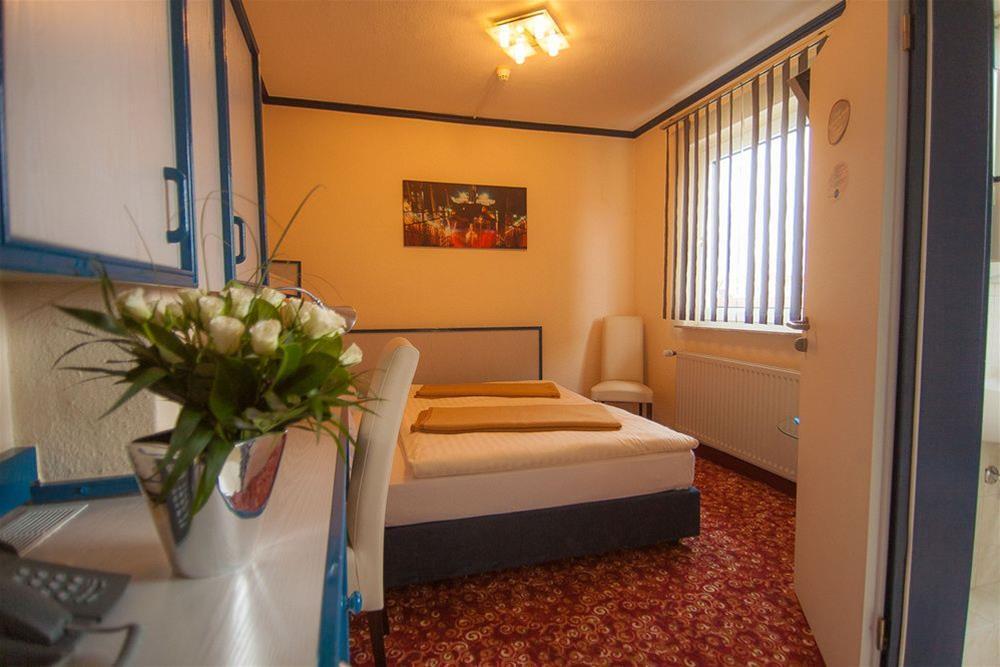 City Hotel Μπρέμερχαφεν Εξωτερικό φωτογραφία